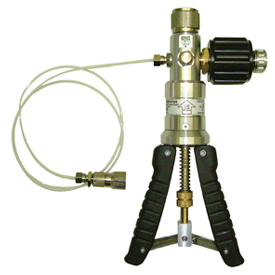 Pneumatic test pump
